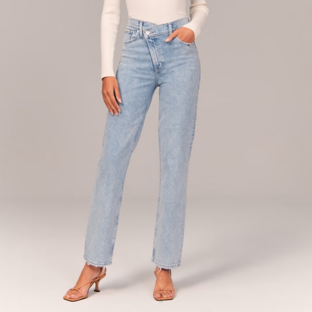 Ultra High Rise 90s Straight Jean